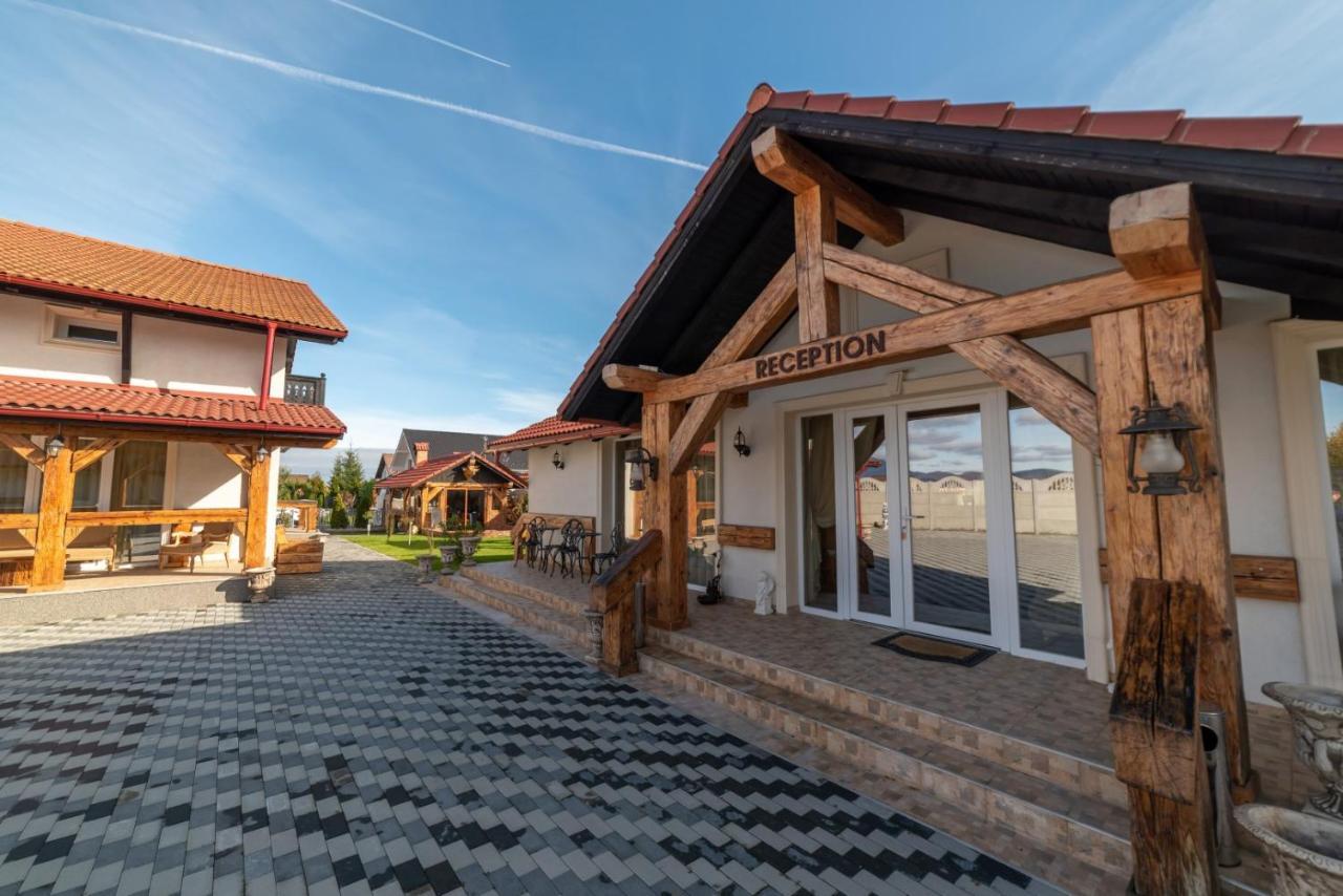 Boutique Vila Cristian  Exterior photo